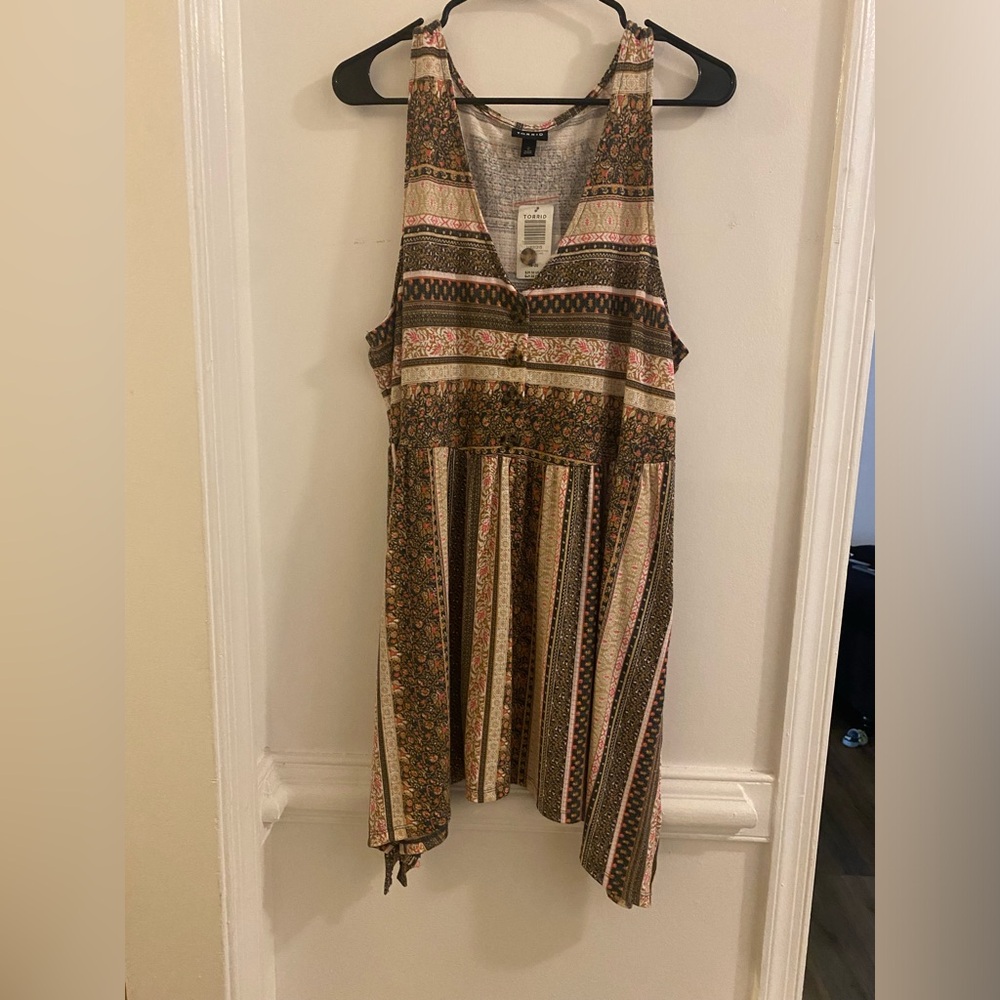 torrid Cream, Olive & Pink Mixed Print Sleeveless Tank